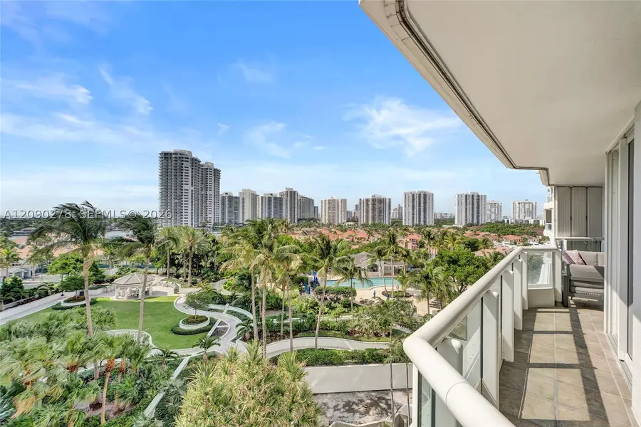 21055 Yacht Club Dr #901, Aventura, FL 33180 - #3
