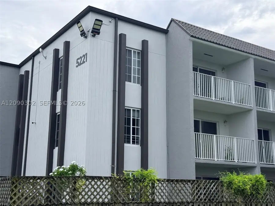 5221 Geneva Way #304, Doral, FL 33166 - #2