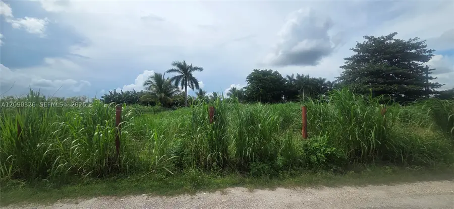 196 Sw 164 Rd, Kendale Lakes Tamiami, FL 33187 - #2