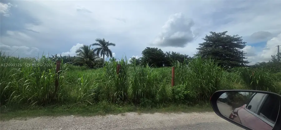 196 Sw 164 Rd, Kendale Lakes Tamiami, FL 33187 - #3