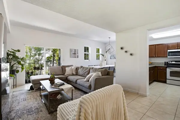 11605 NW 89th St #228, Doral, FL 33178