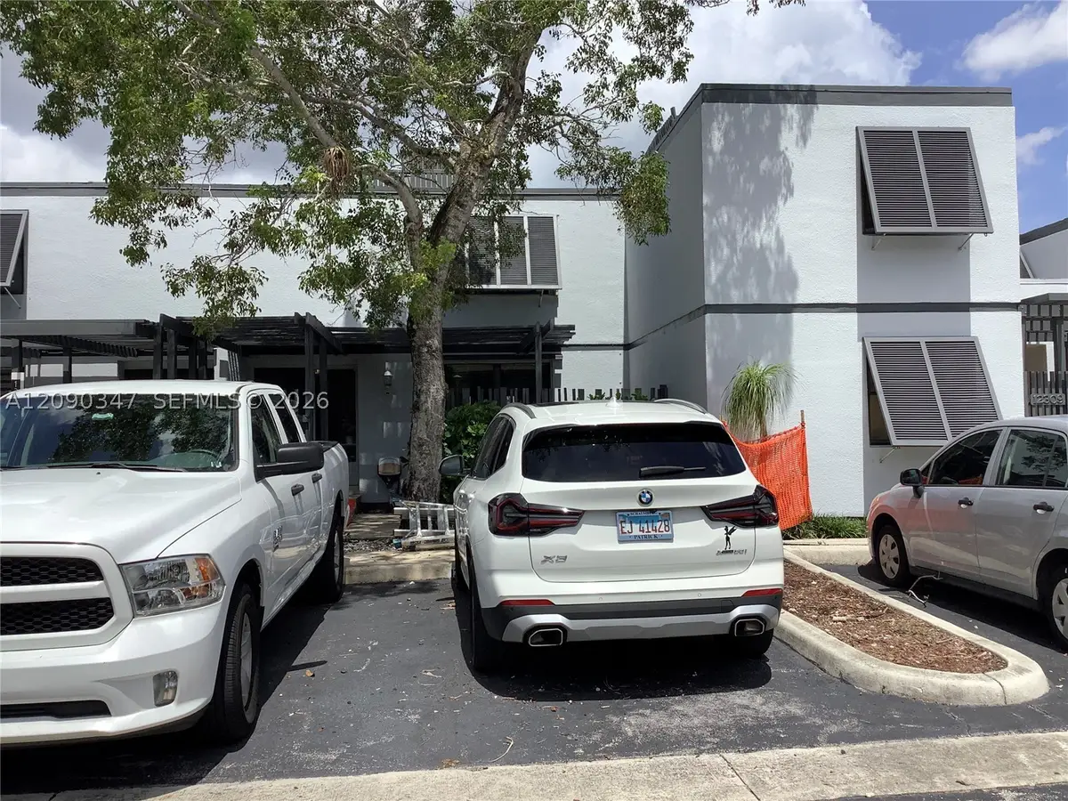 12317 NW 11th St, Pembroke Pines, FL 33026 - #1