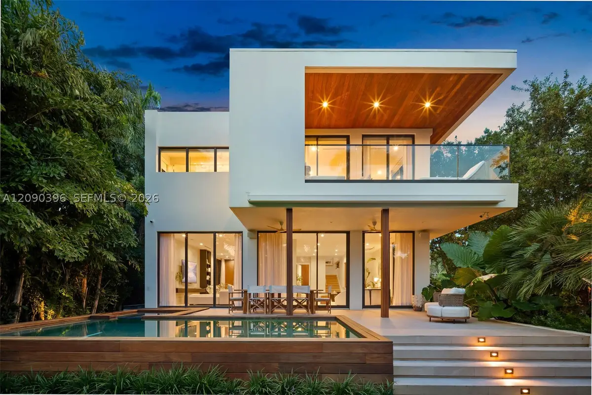 5701 N Bay Rd, Miami Beach, FL 33140 - #1
