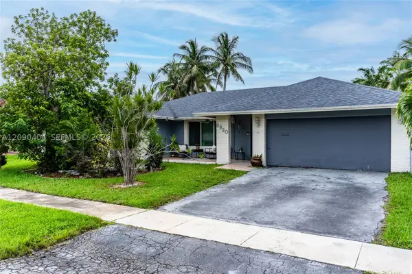 6990 NW 23rd St, Margate, FL 33063