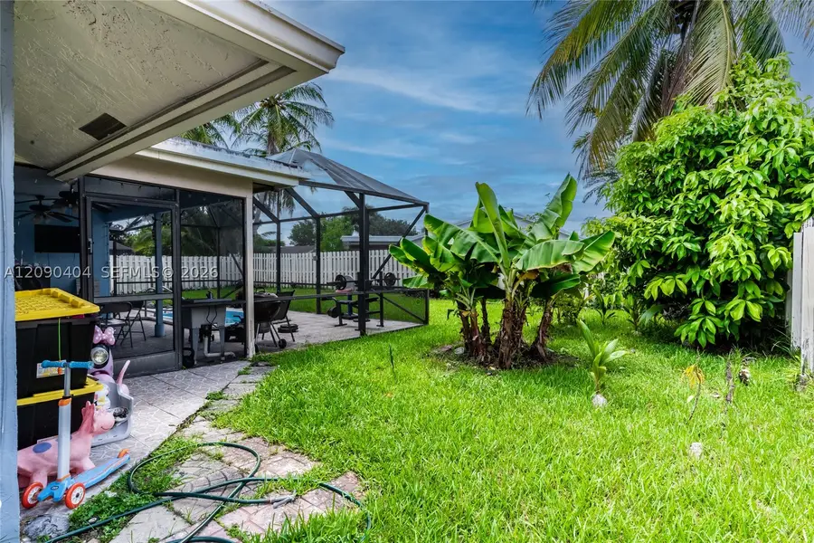 6990 NW 23rd St, Margate, FL 33063 - #2