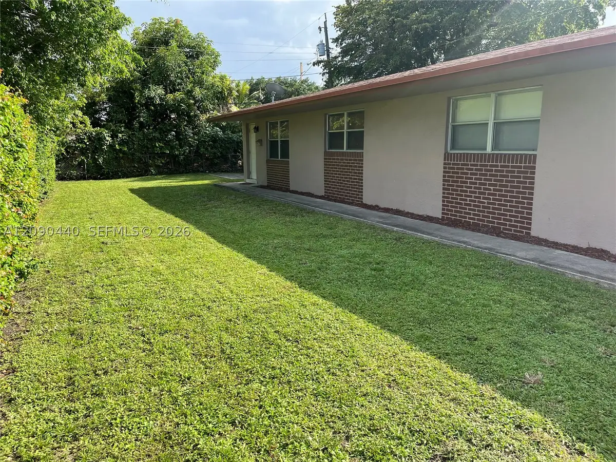 217 SW 10th St, Hallandale Beach, FL 33009 - #1