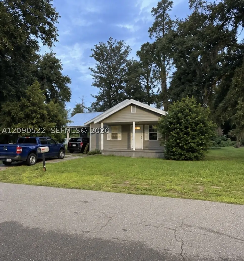 1051 Lake Dr, Lake City, FL 32055 - #1