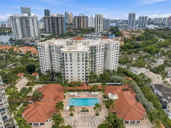 19900 E Country Club Dr #116, Aventura, FL 33180