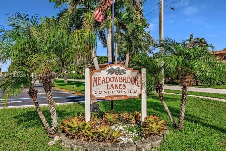424 SE 10th St #104, Dania Beach, FL 33004 - #3