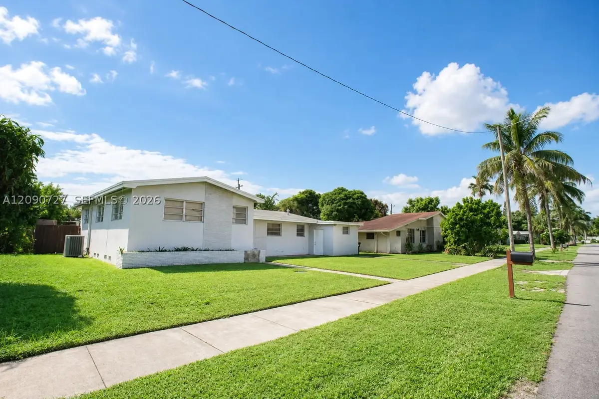 500 East Dr, North Miami Beach, FL 33162 - #1
