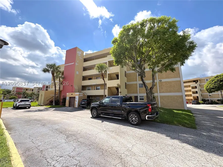 9270 Fontainebleau Blvd #203, Miami, FL 33172 - #2