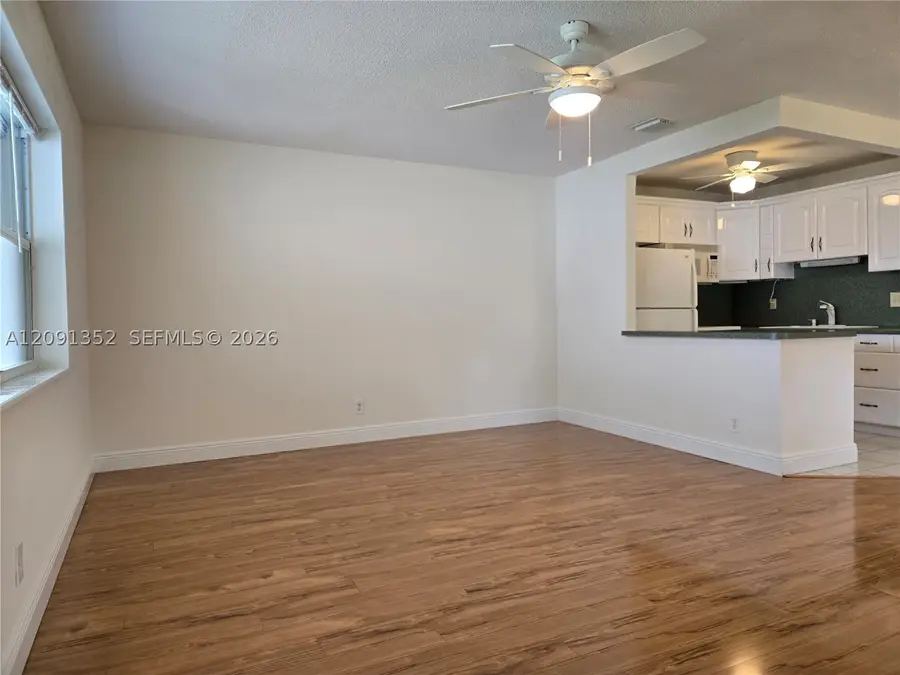 880 W Horizons W #205, Boynton Beach, FL 33435 - #2