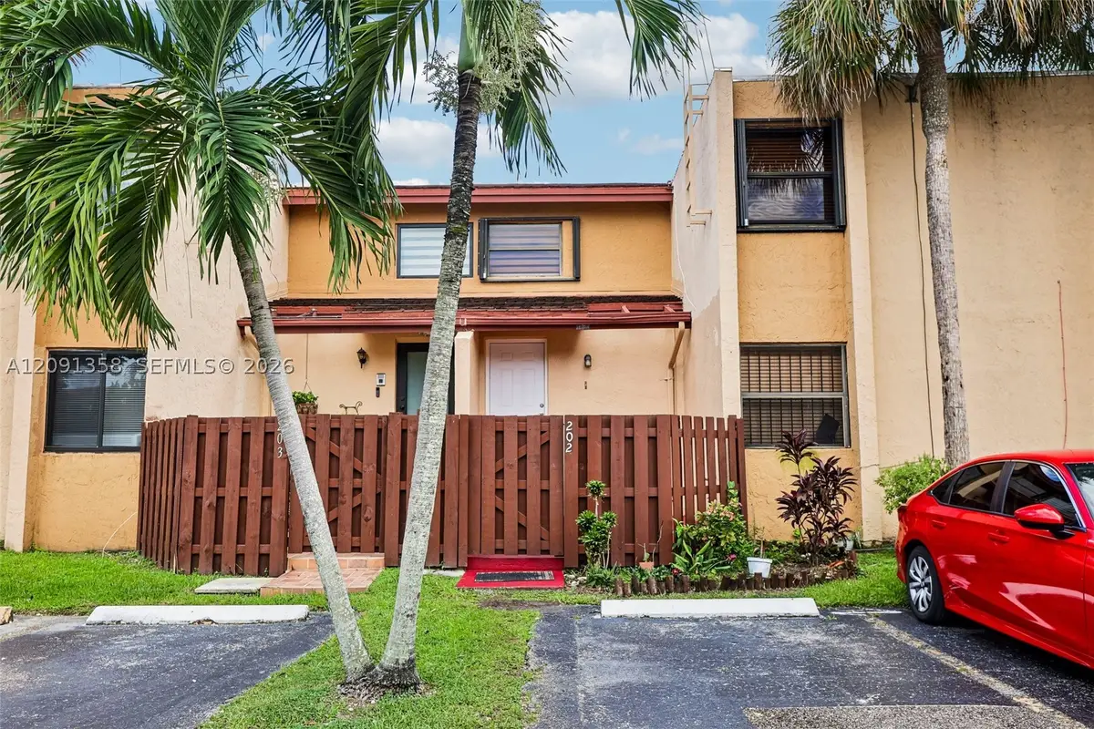 241 W Park Dr #5-202, Miami, FL 33172 - #1