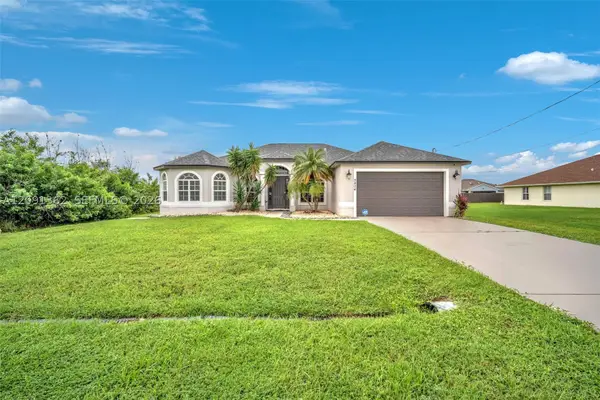 5804 NW West Dooley Cir, Port St Lucie, FL 34986