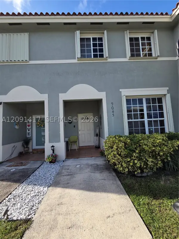 9045 SW 203rd Ter, Cutler Bay, FL 33189