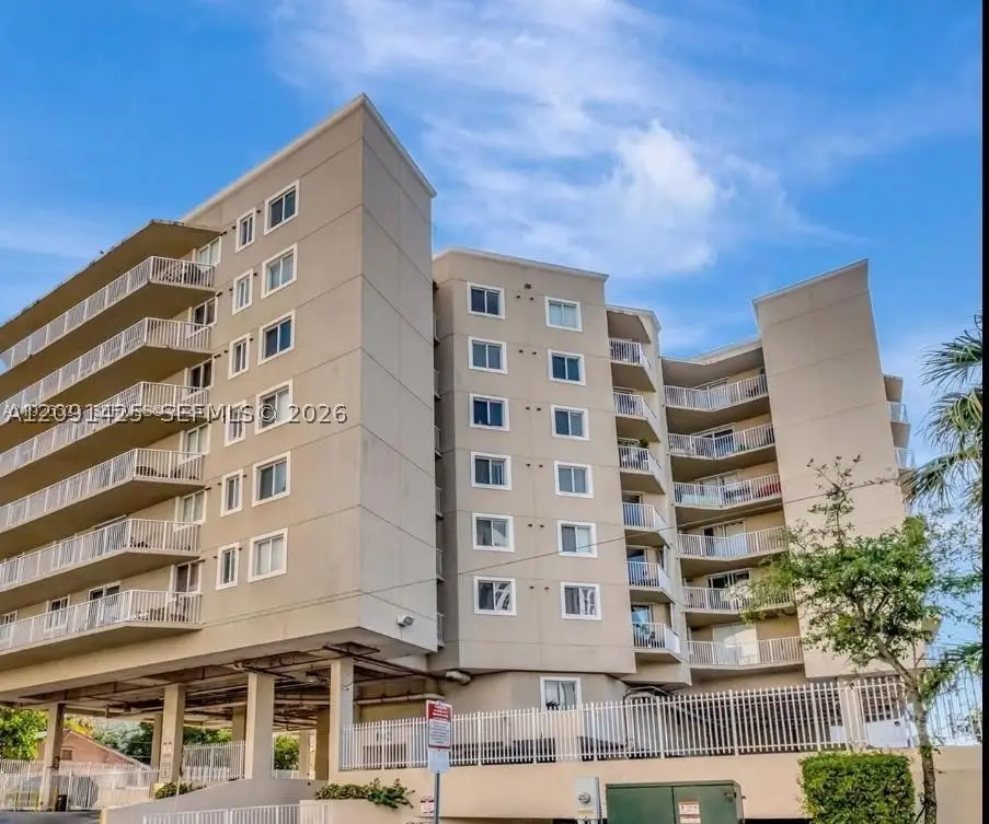 102 SW 6th Ave #604, Miami, FL 33130 - #1