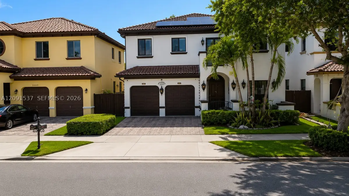 22673 SW 105th Ave, Miami, FL 33190 - #1