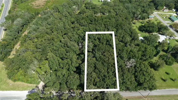 104 Twin Lake Grove Dr, Other, FL 32148
