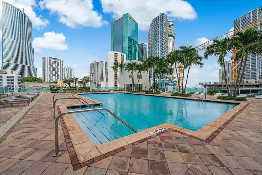 31 SE 5th St #409, Miami, FL 33131 - #2