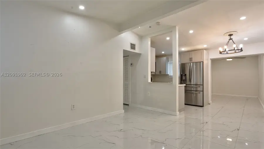 4250 SW 39th St, West Park, FL 33023 - #2
