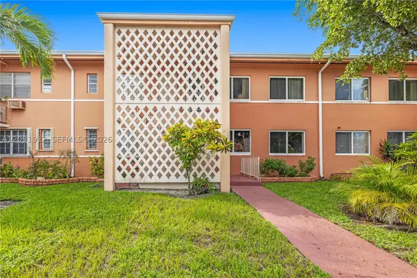 3470 SW 10th St #4 aka Unit 10B, Miami, FL 33135