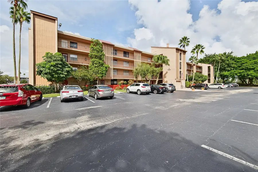 7301 NW 1st St #401, Margate, FL 33063 - #2