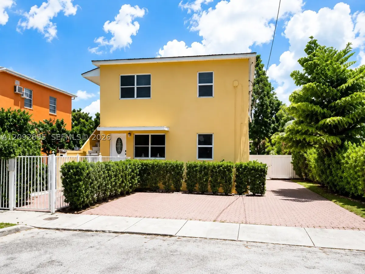 984 SW 9th St, Miami, FL 33130 - #1