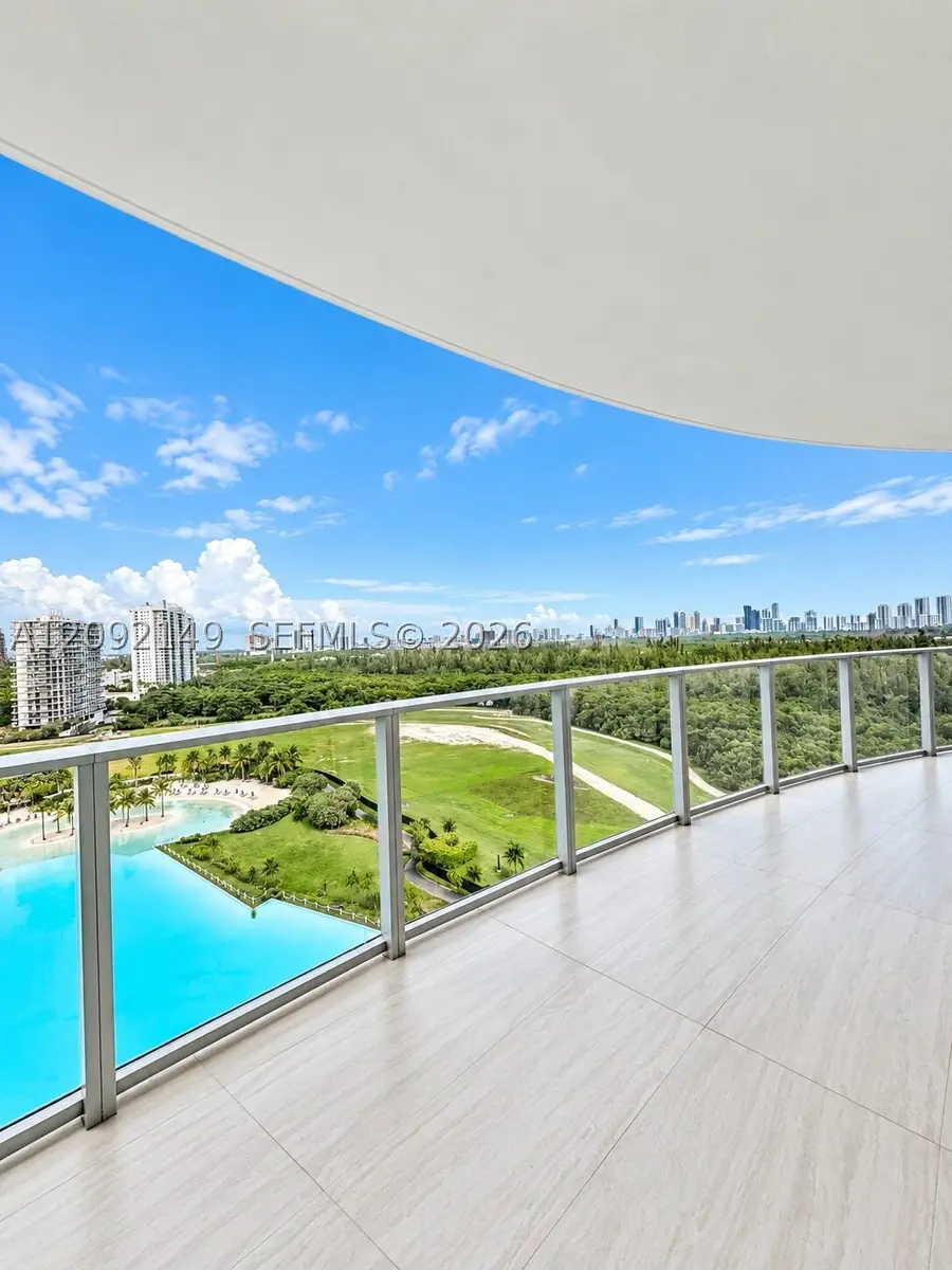 2411 Laguna Cir #1111, North Miami, FL 33181 - #2
