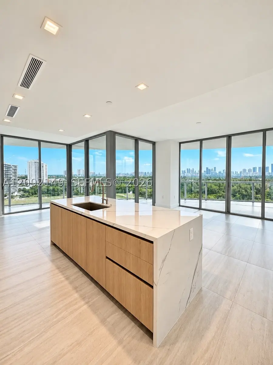 2411 Laguna Cir #1111, North Miami, FL 33181 - #3