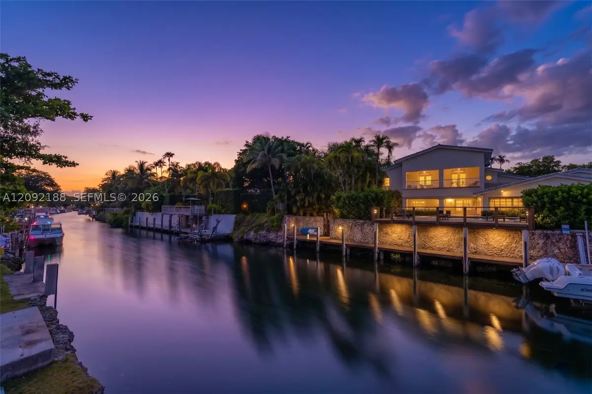 739 S Alhambra Cir, Coral Gables, FL 33146 - #1
