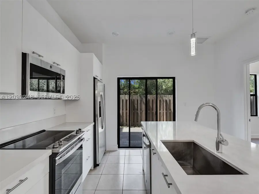 8195 NW 104th Ave #2, Doral, FL 33178 - #3