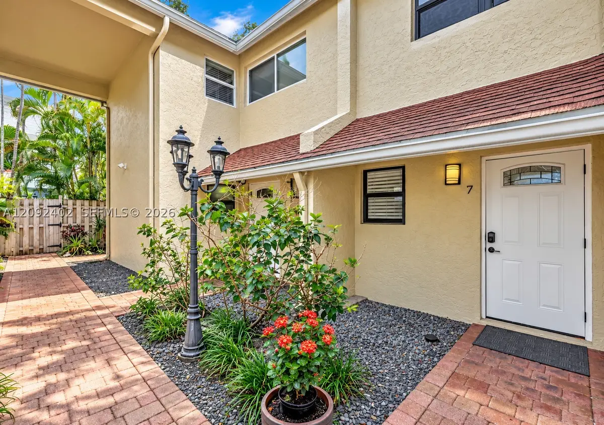 499 SE 13th St #7E, Fort Lauderdale, FL 33316 - #1