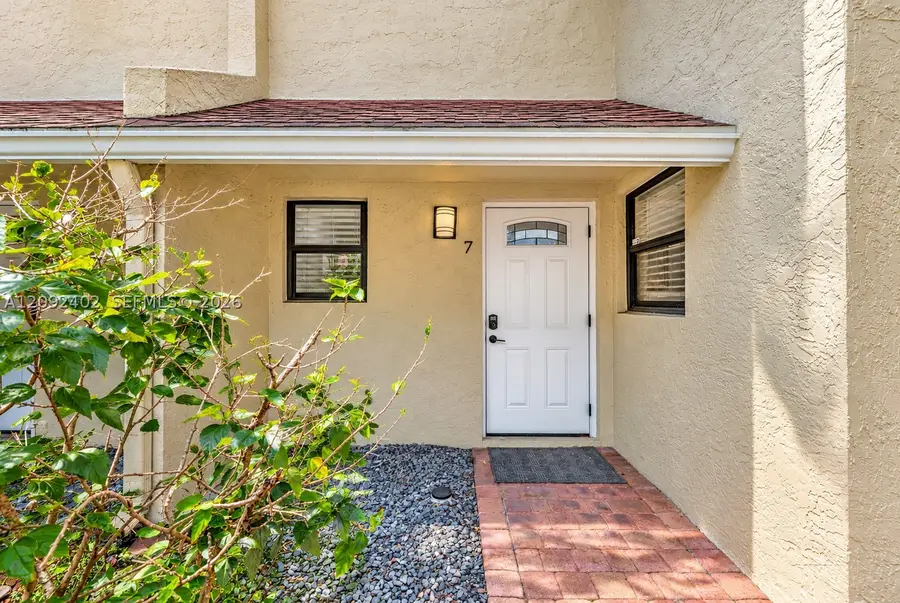 499 SE 13th St #7E, Fort Lauderdale, FL 33316 - #2