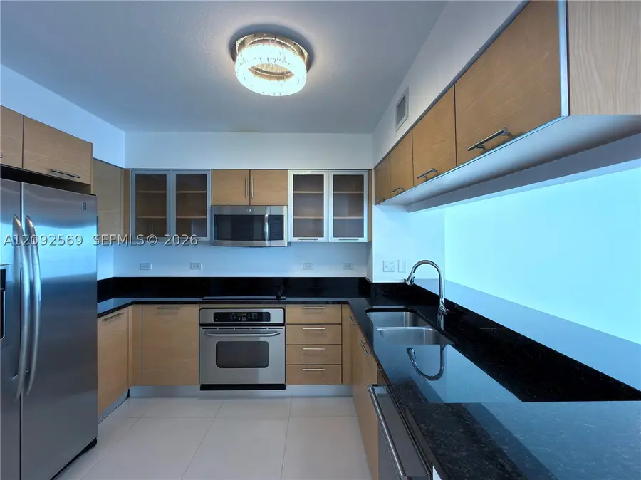 31 SE 5th St #2307, Miami, FL 33131 - #3