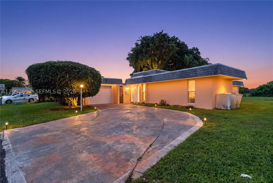 5405 Bayberry Ln, Tamarac, FL 33319 - #2