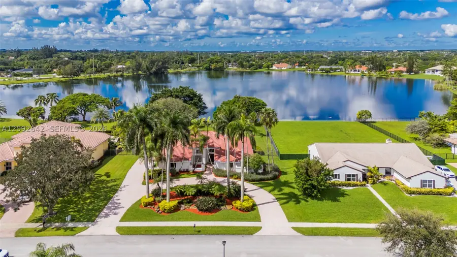 1201 Bristol Ave, Davie, FL 33325 - #2