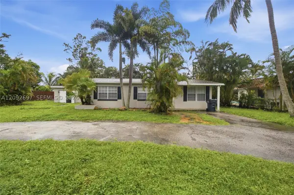 49 W Mango Rd, Lake Worth, FL 33467