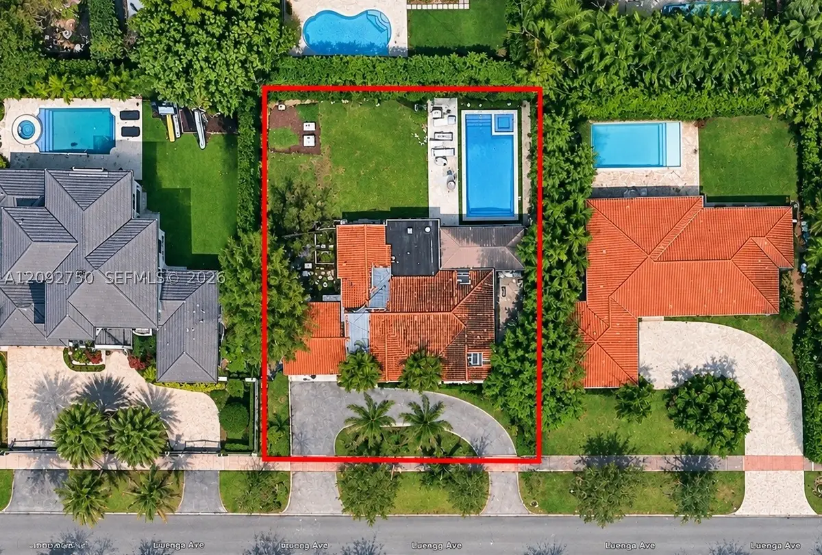 421 Luenga Ave, Coral Gables, FL 33146 - #1