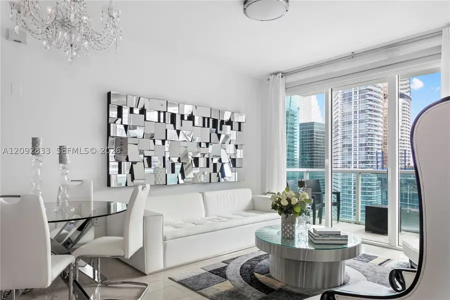 31 SE 5th St #4018, Miami, FL 33131 - #3