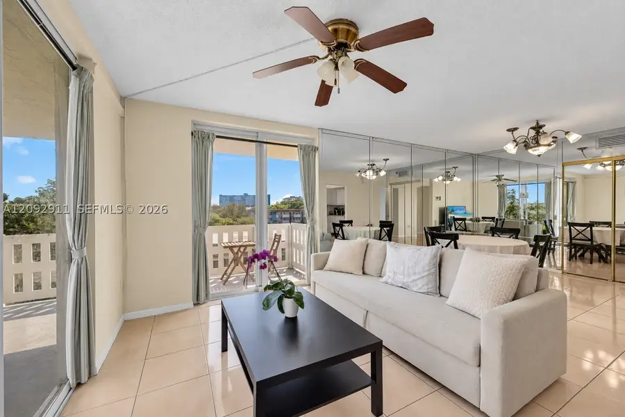 919 Hillcrest Dr #401, Hollywood, FL 33021 - #2