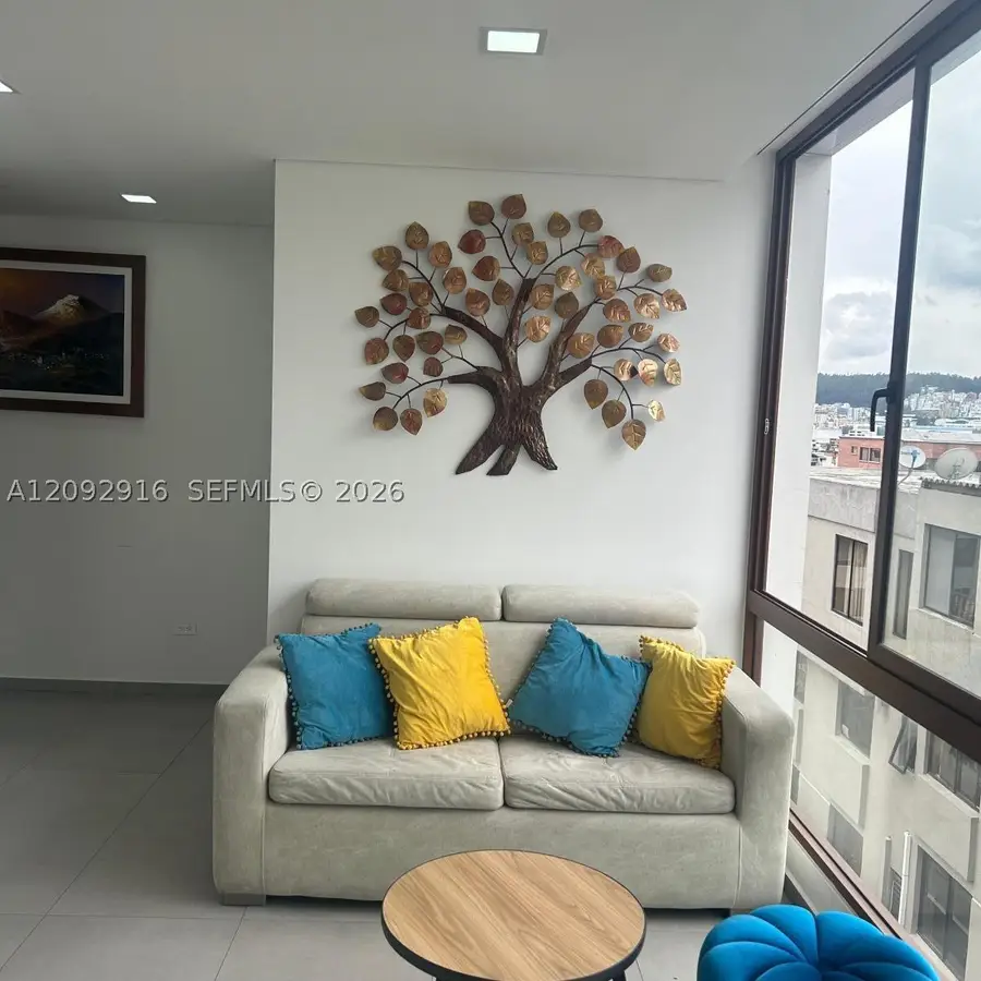 178 Calle Voz Andes Y San Francisco #403, Quito, PA 17056 - #2