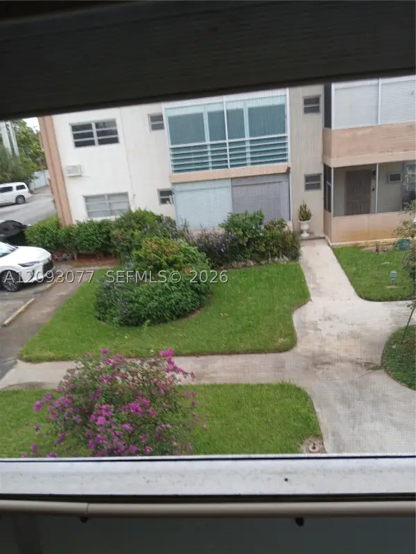 17001 NE 13th Ave #203, Miami, FL 33162
