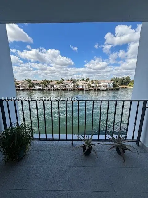 1400 S Ocean Dr #304, Hollywood, FL 33019