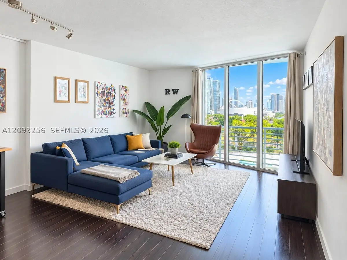 325 S Biscayne Blvd #1424, Miami, FL 33131 - #1