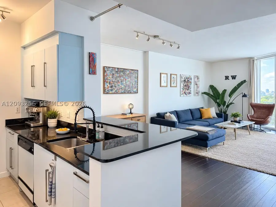 325 S Biscayne Blvd #1424, Miami, FL 33131 - #3
