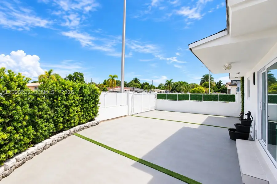 798 W 31st St, Hialeah, FL 33012 - #2