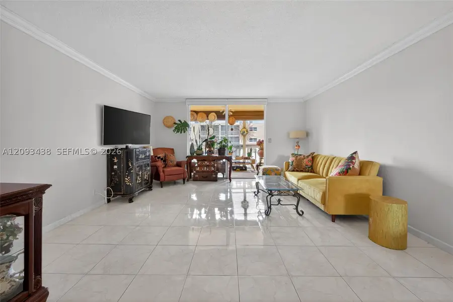 610 NE 12th Ave #602, Hallandale Beach, FL 33009 - #2