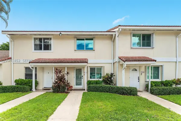 6386 Boca Cir, Boca Raton, FL 33433