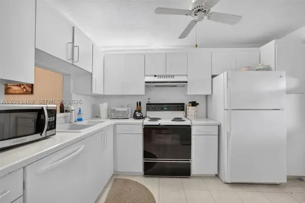 3774 Inverrary Blvd #309P, Lauderhill, FL 33319
