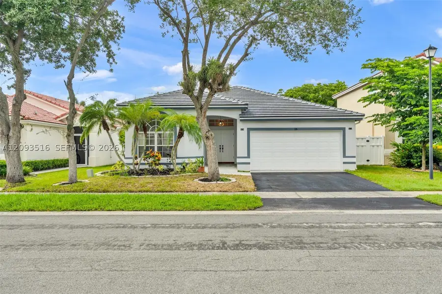 16 Gables Blvd, Weston, FL 33326 - #2